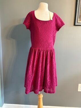 LC Lauren Conrad Maroon Stretch Lace Fit-and-Flare Midi Dress